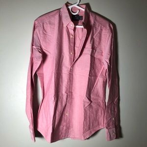 🌺Pink red small button down collar shirt.🌺